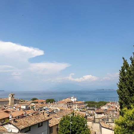 Apartamento Haus Martina Desenzano del Garda Exterior foto