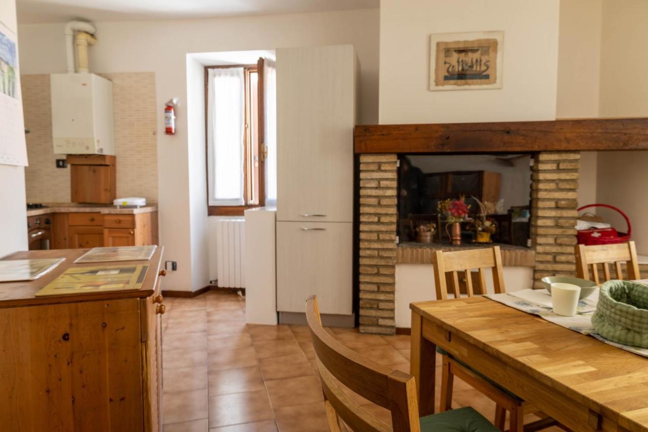 Apartamento Haus Martina Desenzano del Garda Exterior foto
