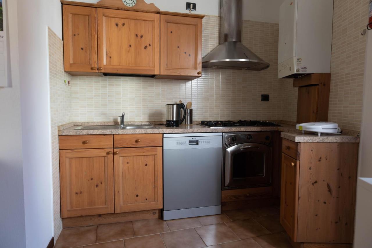 Apartamento Haus Martina Desenzano del Garda Exterior foto