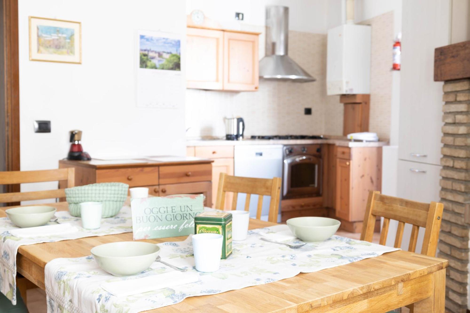 Apartamento Haus Martina Desenzano del Garda Exterior foto
