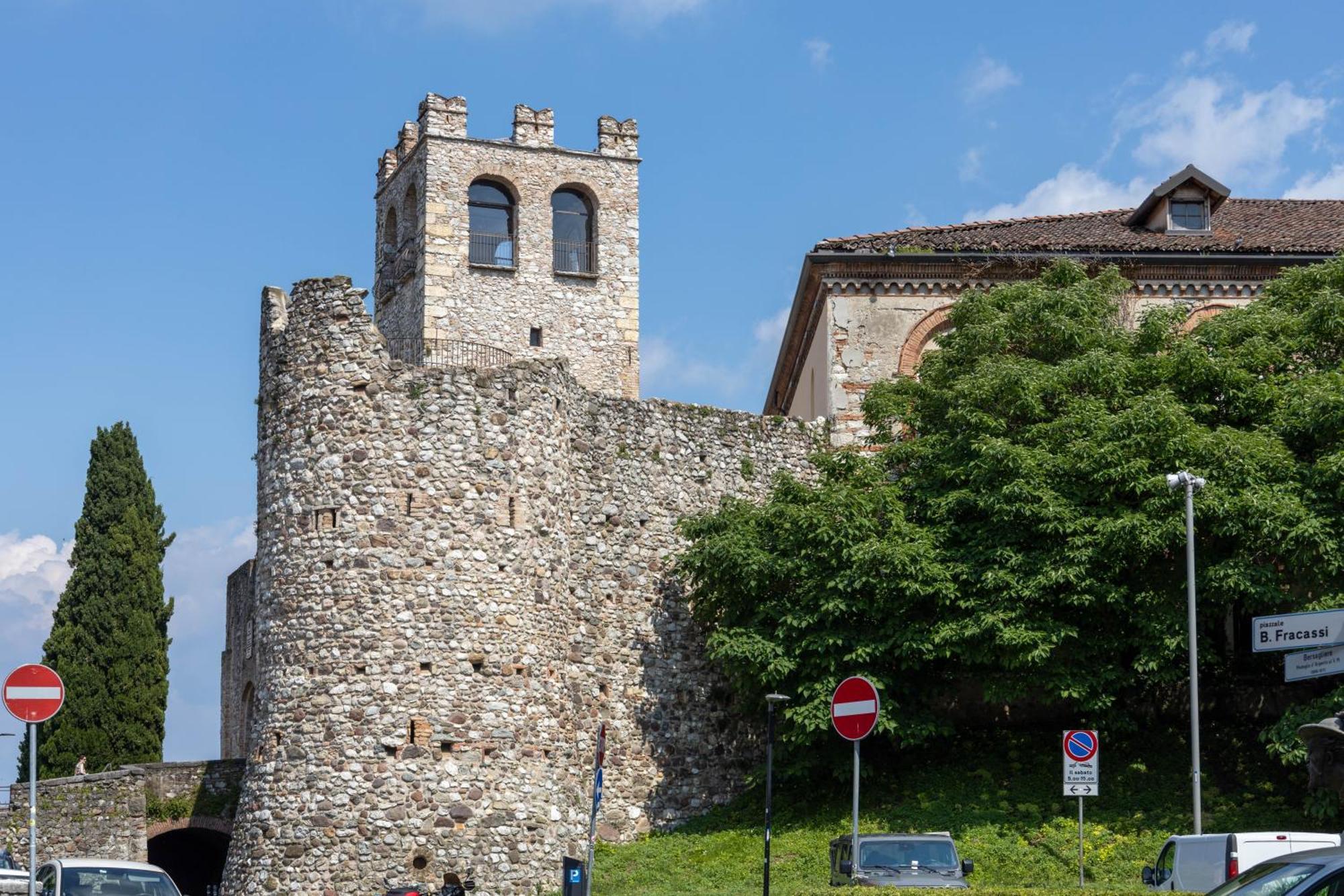 Apartamento Haus Martina Desenzano del Garda Exterior foto