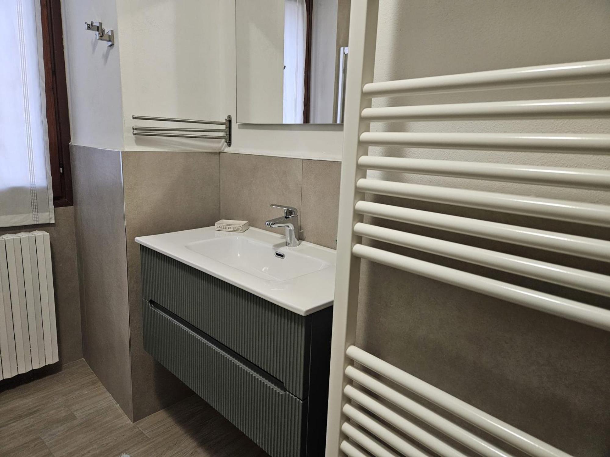 Apartamento Haus Martina Desenzano del Garda Exterior foto