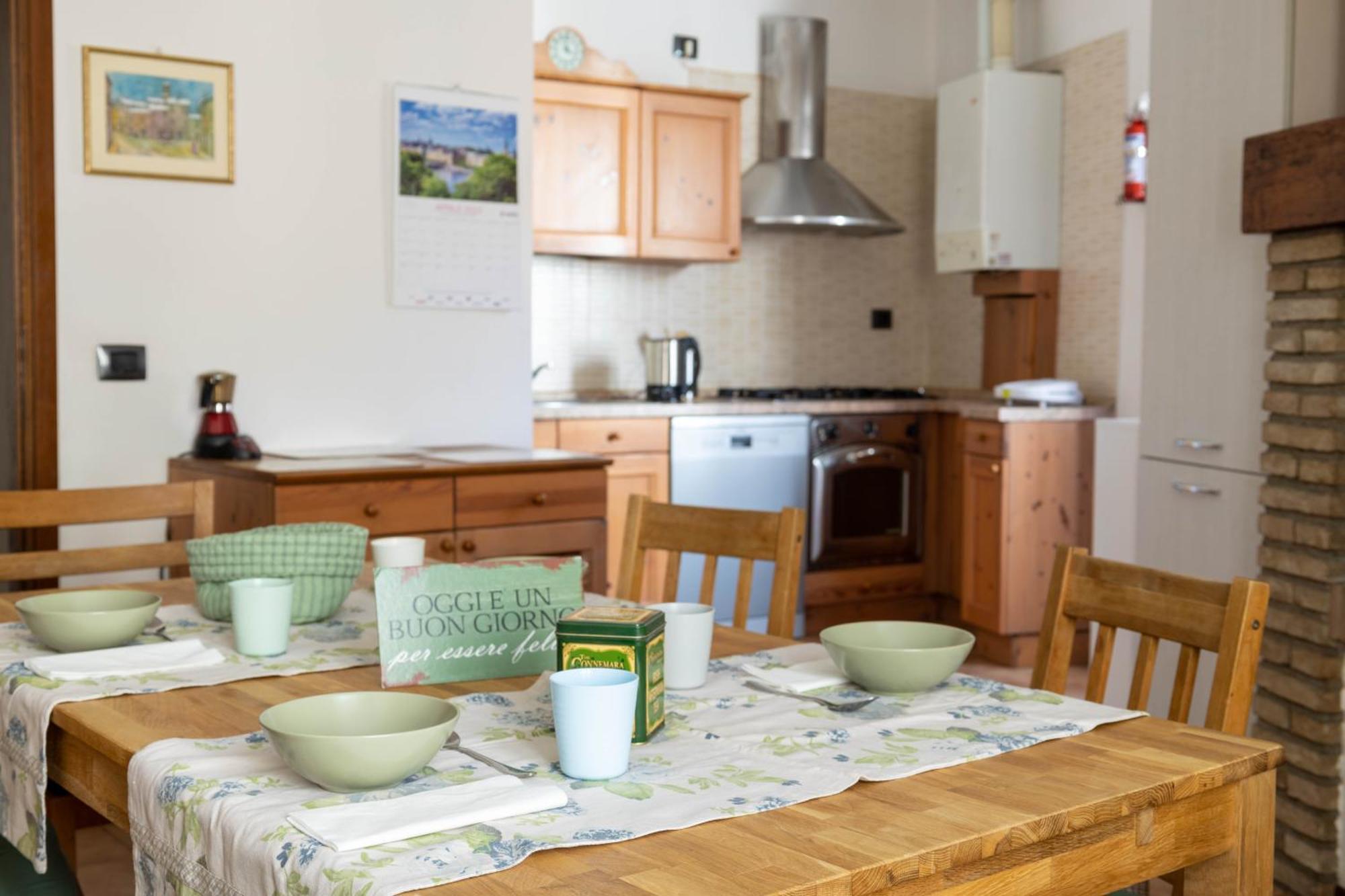 Apartamento Haus Martina Desenzano del Garda Exterior foto